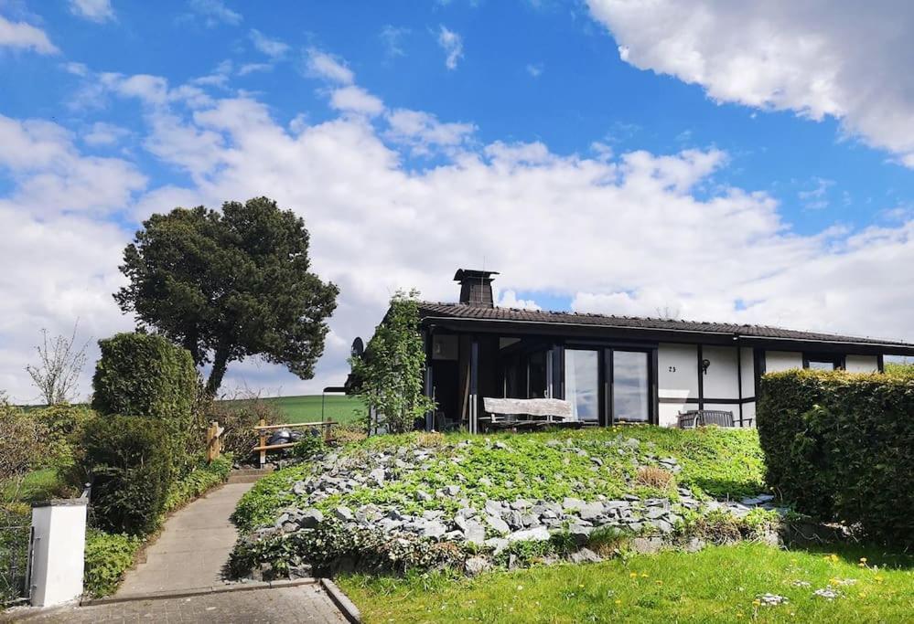 Ferienhaus Lena Im Sauerland Direkt Am Hennesee Meschede Eksteriør bilde
