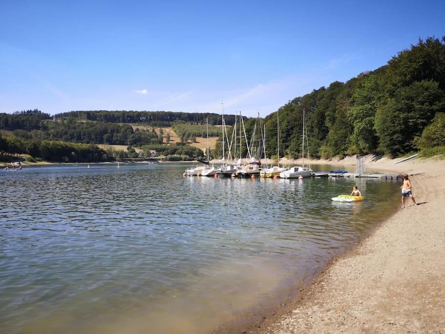 Ferienhaus Lena Im Sauerland Direkt Am Hennesee Meschede Eksteriør bilde