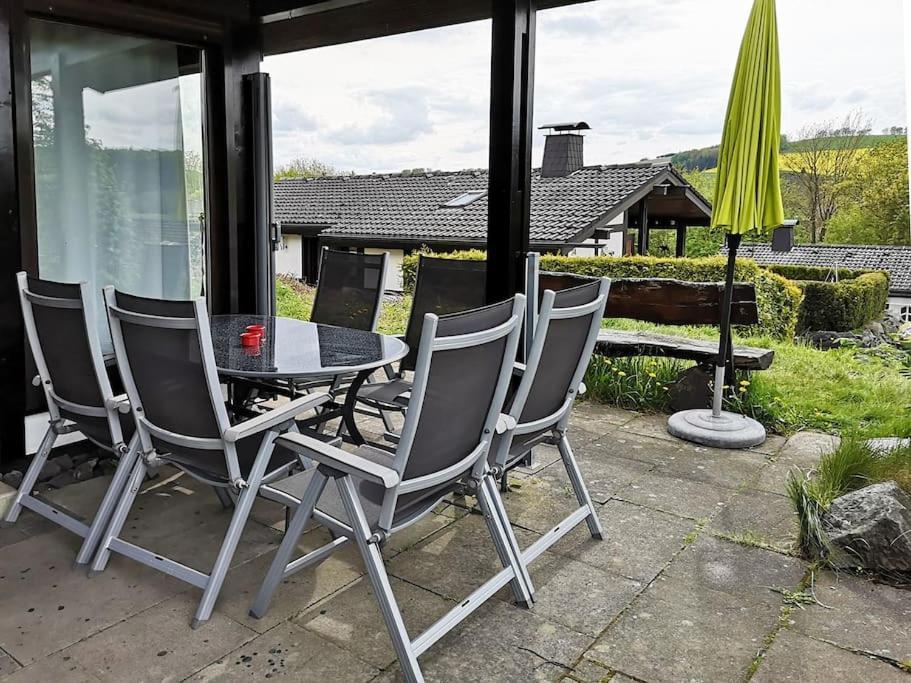 Ferienhaus Lena Im Sauerland Direkt Am Hennesee Meschede Eksteriør bilde